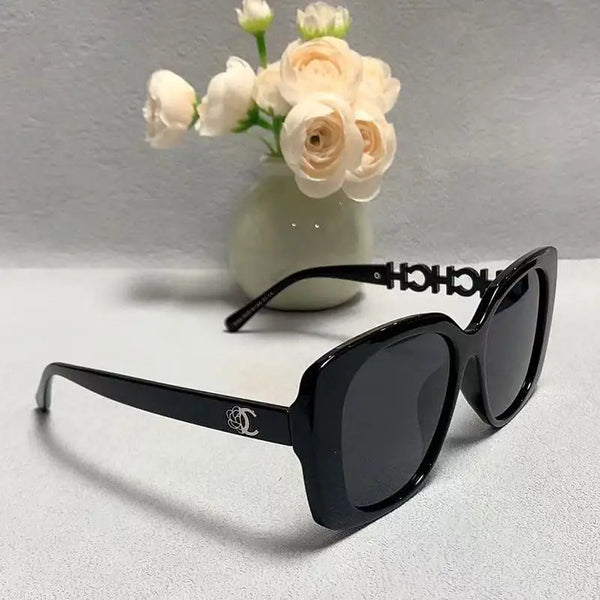 2025 New Fashion Sunglasses Women Luxury Designer Decoration Sun Glasses Polarized High Quality Beach Eyewear Men Gafas De Sol