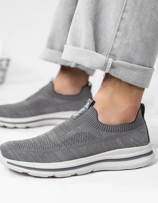 Men Slip On Shoes Summer Sport Running Black Shoes Outdoor Pure Color Sneakers Breathable Mesh Shoes