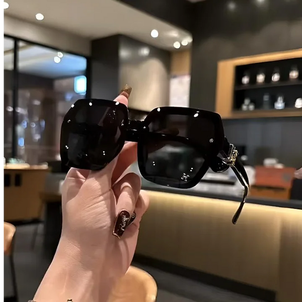 2025 New Fashion Vintage Sunglasses for Women Men UV400 Protection Sun Glasses Ladies Girls Sunglass Luxury Designer Eyewear