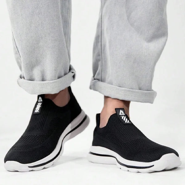 Men Slip On Shoes Summer Sport Running Black Shoes Outdoor Pure Color Sneakers Breathable Mesh Shoes